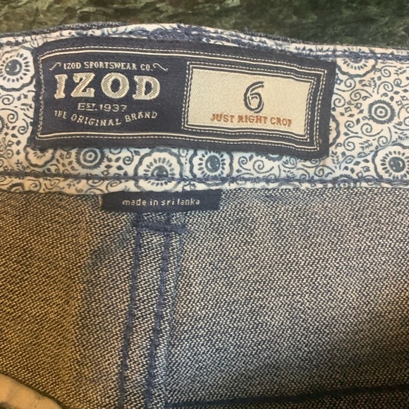 Izod dark denim shorts, size 6 - Picture 3 of 7